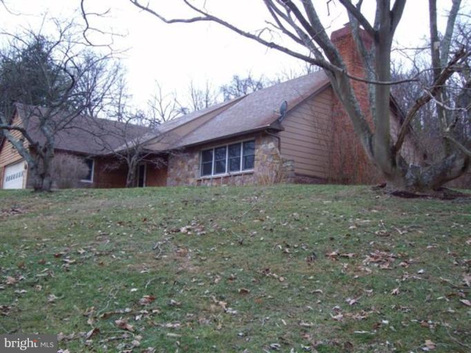 514 Redland Road Cross Junction, VA 22625 - Photo 4 of 24 a view of a house with a yard