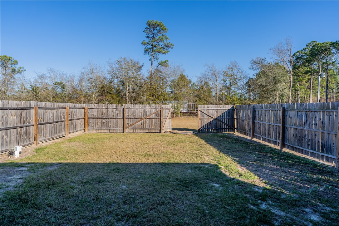 5860 Ridge Road Blackshear, GA 31516 - Photo 12 of 42