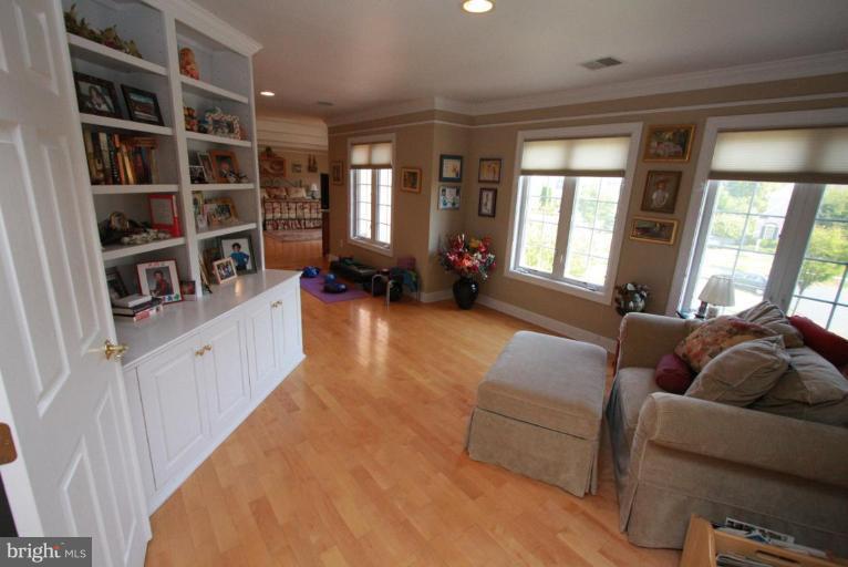 10406 Grey Fox Road Potomac, MD 20854 - Photo 15 of 30 Master Bedroom #2