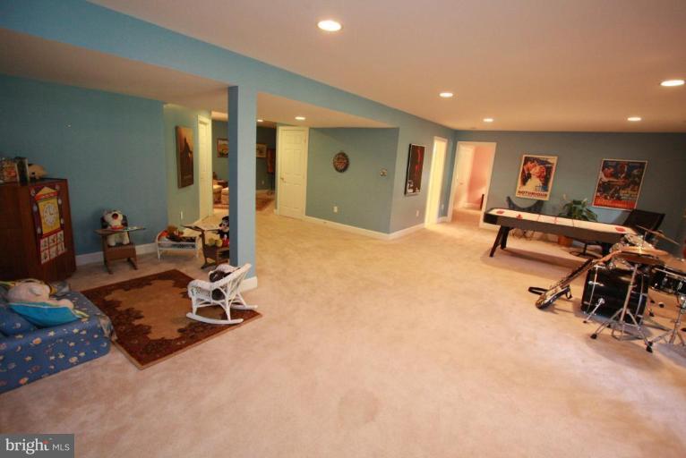 10406 Grey Fox Road Potomac, MD 20854 - Photo 23 of 30 Lower Level