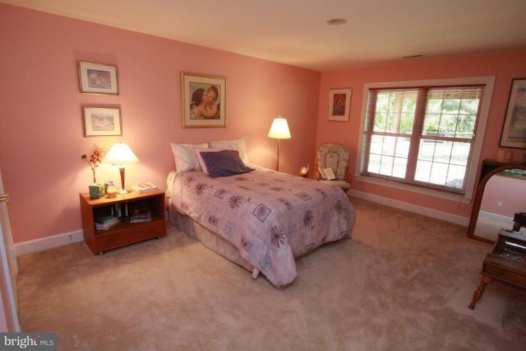 10406 Grey Fox Road Potomac, MD 20854 - Photo 29 of 30 Bedroom #5