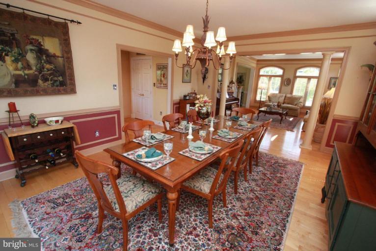 10406 Grey Fox Road Potomac, MD 20854 - Photo 4 of 30 Dining Room #2