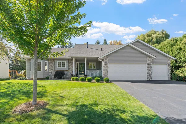 $550,000 | 203 Carver Creek Place, Carver, MN 55315