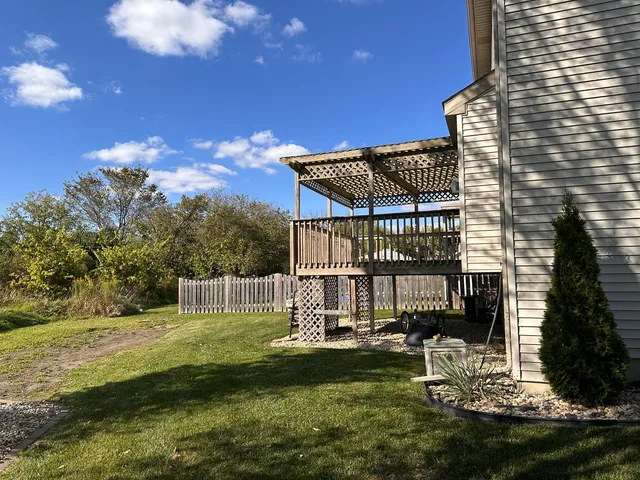 $2,850 | 26358 South Evergreen Lane, Channahon, IL 60410