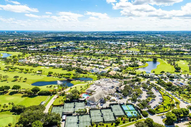 $850,000 | 4572 White Cedar Lane, Delray Beach, FL 33445