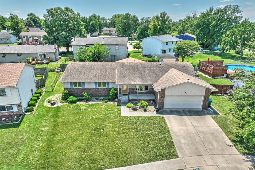 147 Fenway Drive Decatur, IL 62521 - Photo 2 of 32