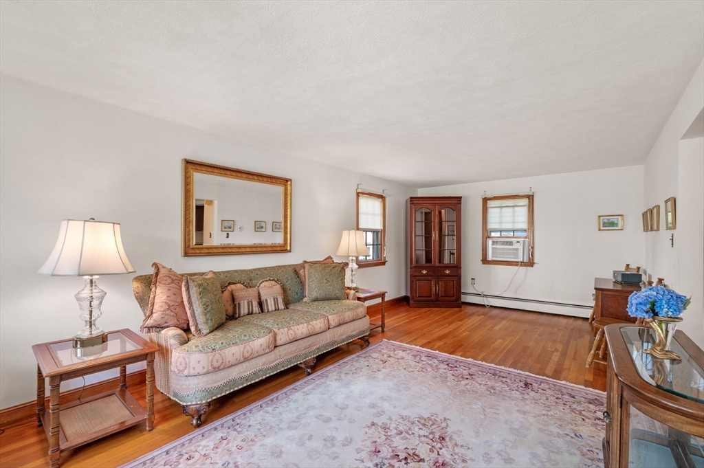 25 Colonial Road Peabody, MA 01960 - Photo 5 of 42