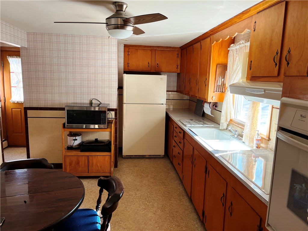 460 River Road Lincoln, RI 02865 - Photo 5 of 14
