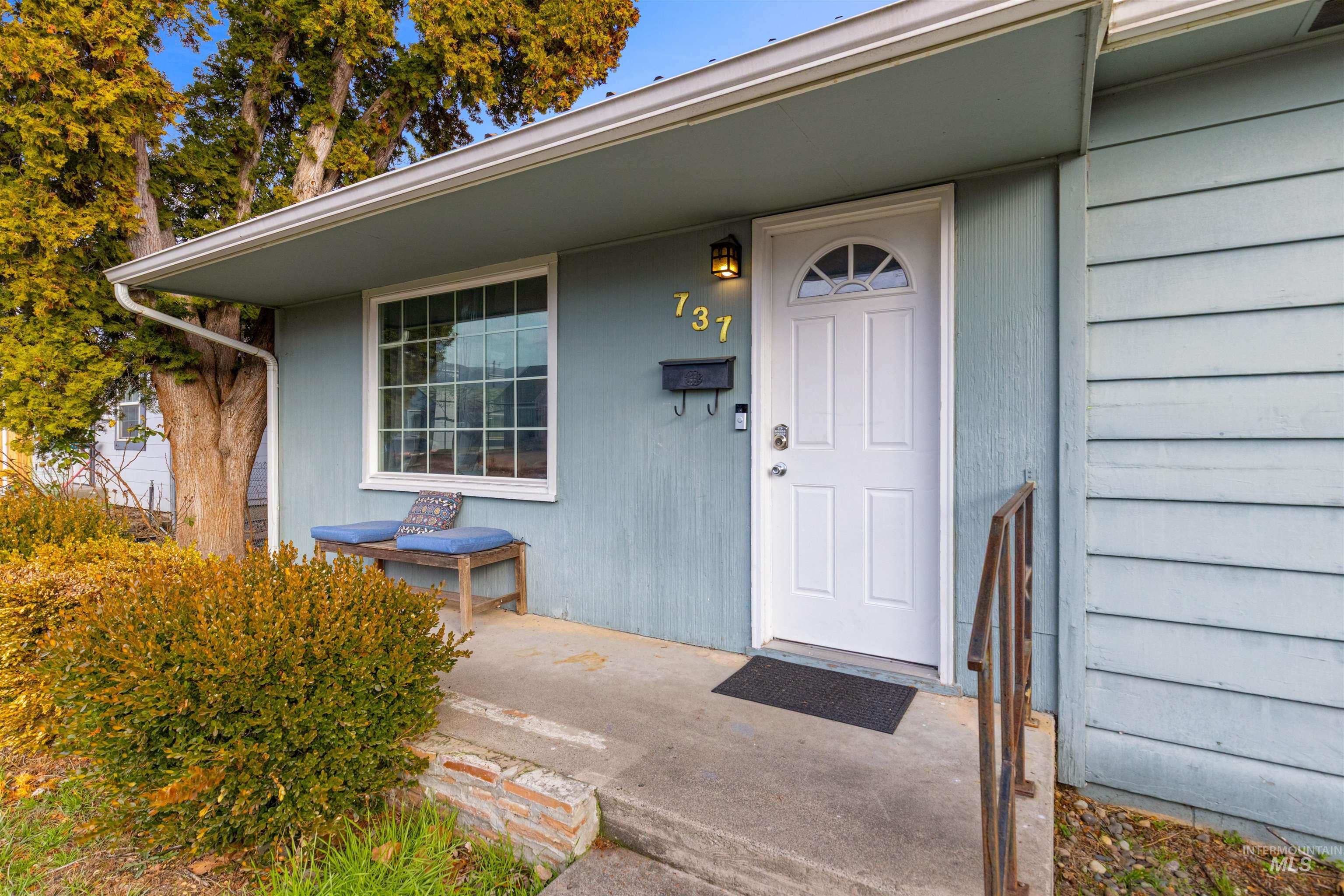 737 4th Street Clarkston, WA 99403 - Photo 3 of 24