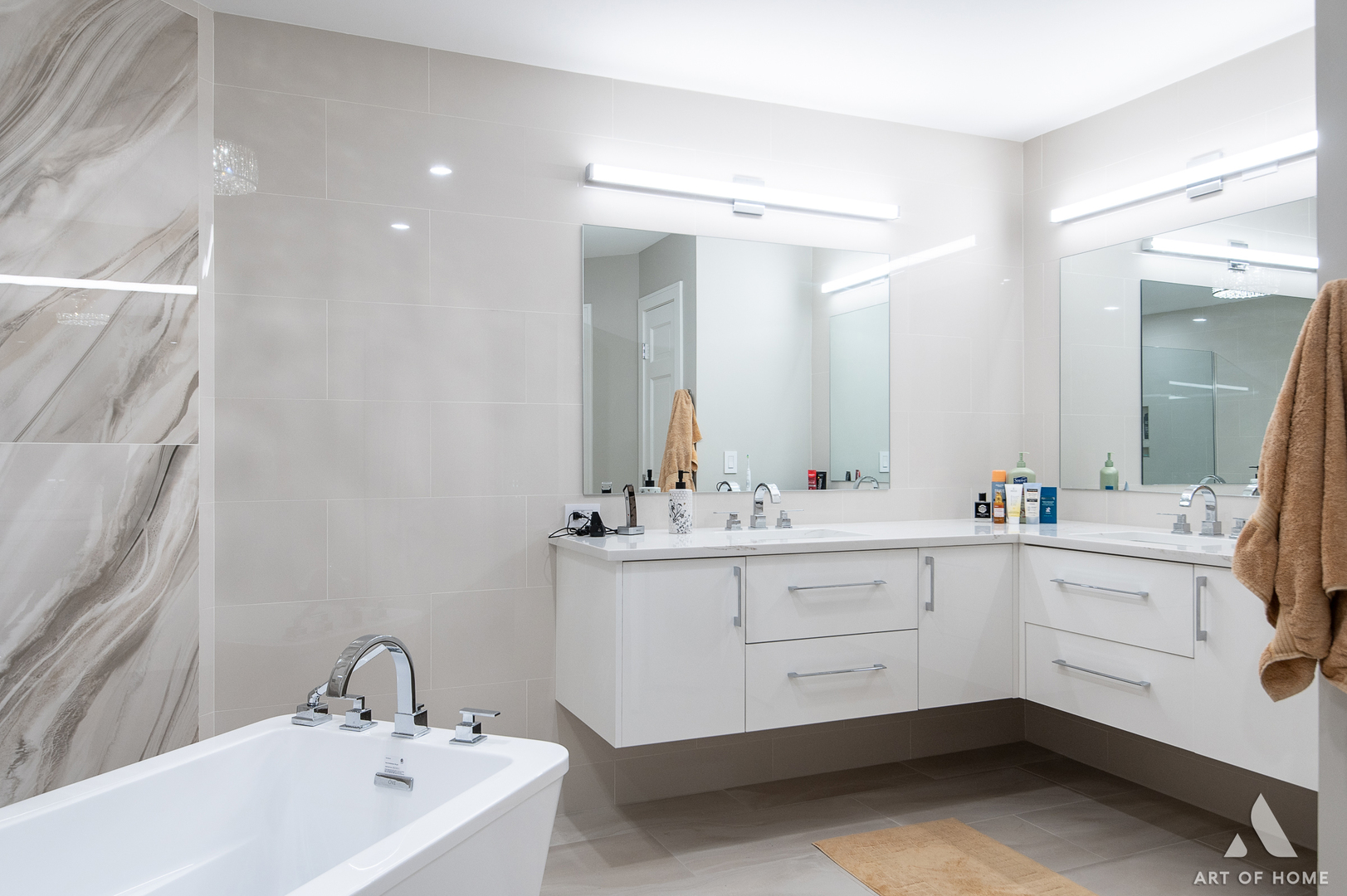 10646 Golf Road Orland Park, IL 60462 - Photo 33 of 55 a bathroom with a sink and a mirror
