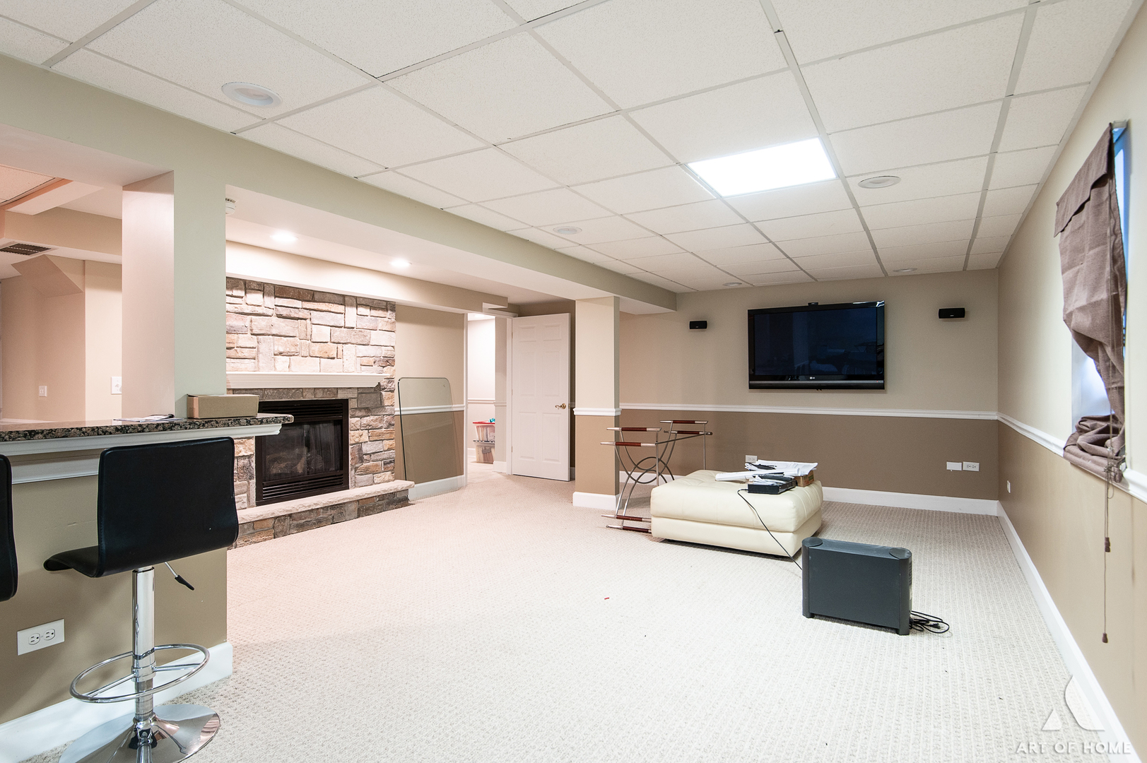 10646 Golf Road Orland Park, IL 60462 - Photo 42 of 55 a living room with furniture and a flat screen tv