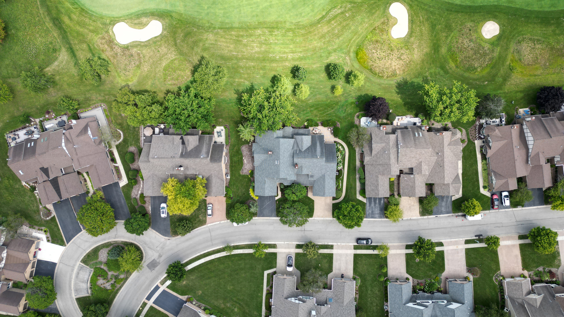 10646 Golf Road Orland Park, IL 60462 - Photo 5 of 55 an aerial view of multiple house