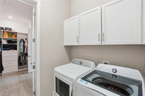 $699,998 | 17120 Serengeti Circle, Alva, FL 33920