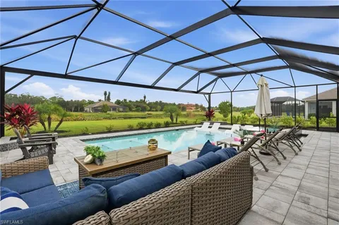 $699,998 | 17120 Serengeti Circle, Alva, FL 33920