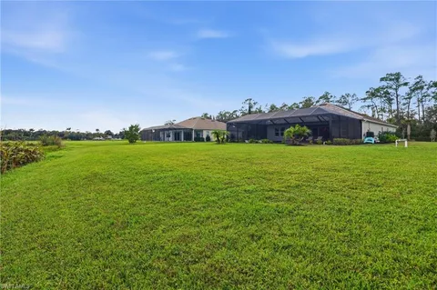 $699,998 | 17120 Serengeti Circle, Alva, FL 33920