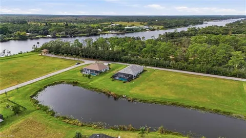 $699,998 | 17120 Serengeti Circle, Alva, FL 33920