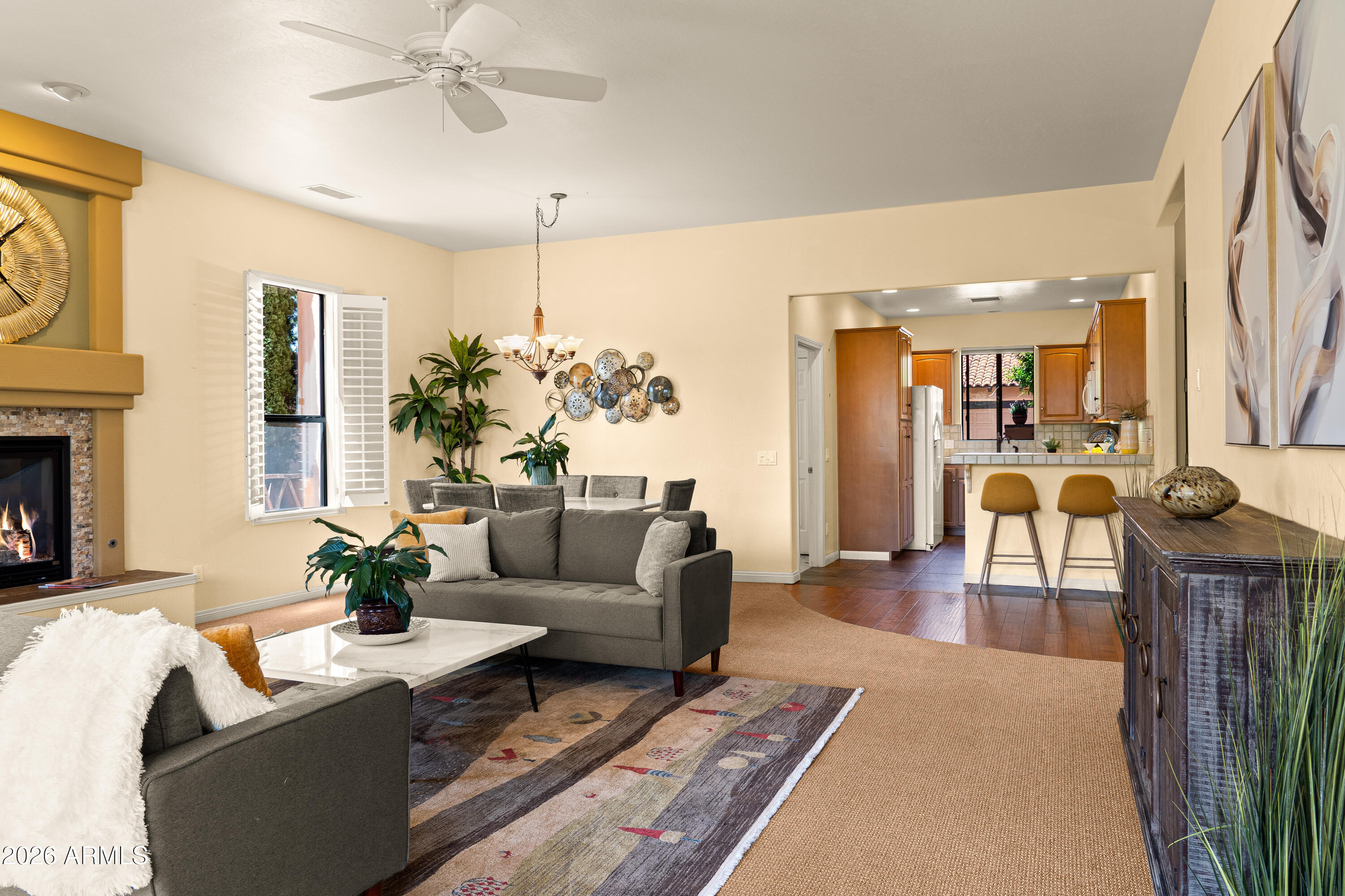 39 Rim Trail Circle Sedona, AZ 86351 - Photo 11 of 41 SPACIOUS GREAT ROOM TO KITCHEN