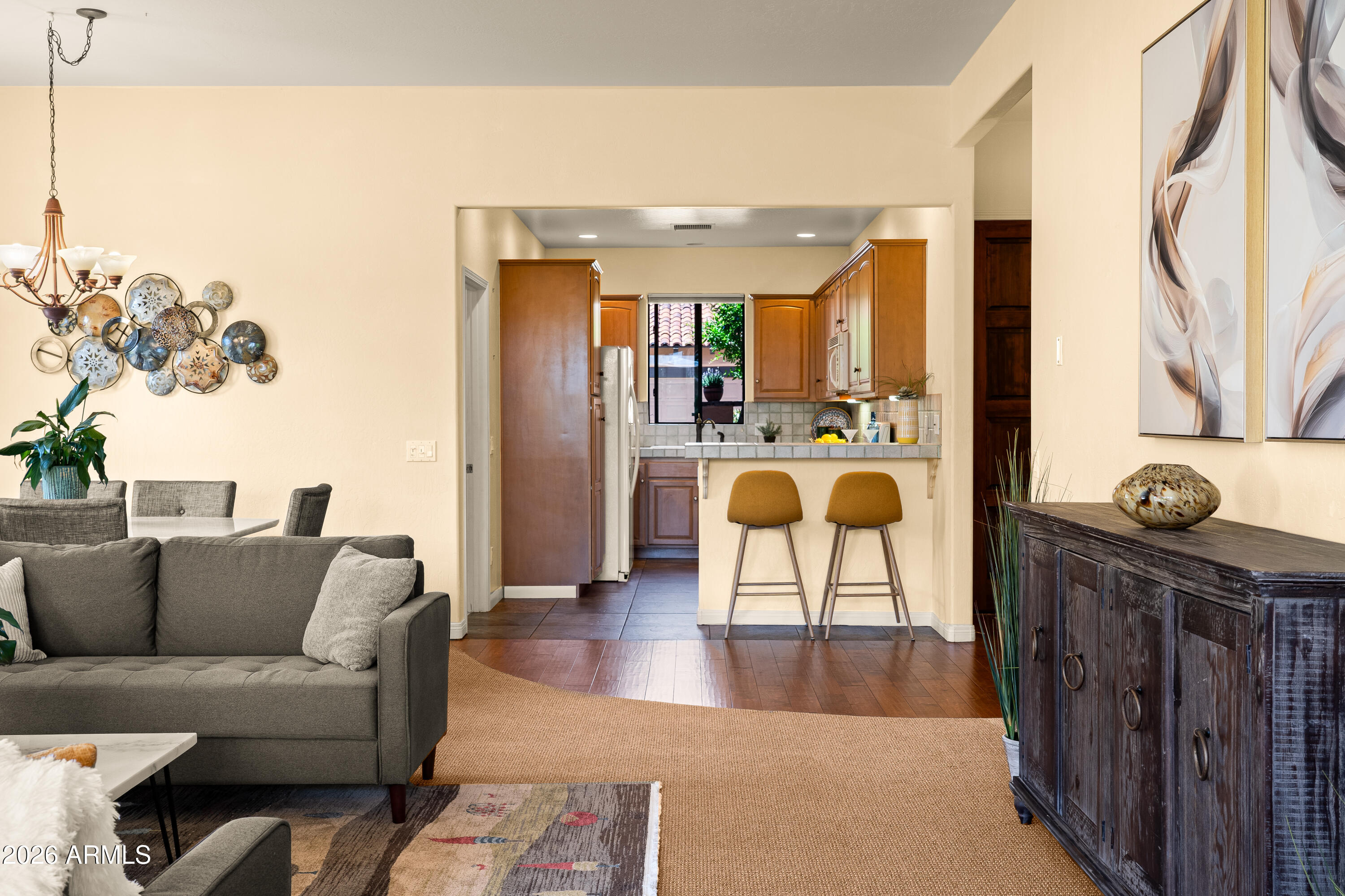 39 Rim Trail Circle Sedona, AZ 86351 - Photo 12 of 41 GREAT ROOM TO KITCHEN