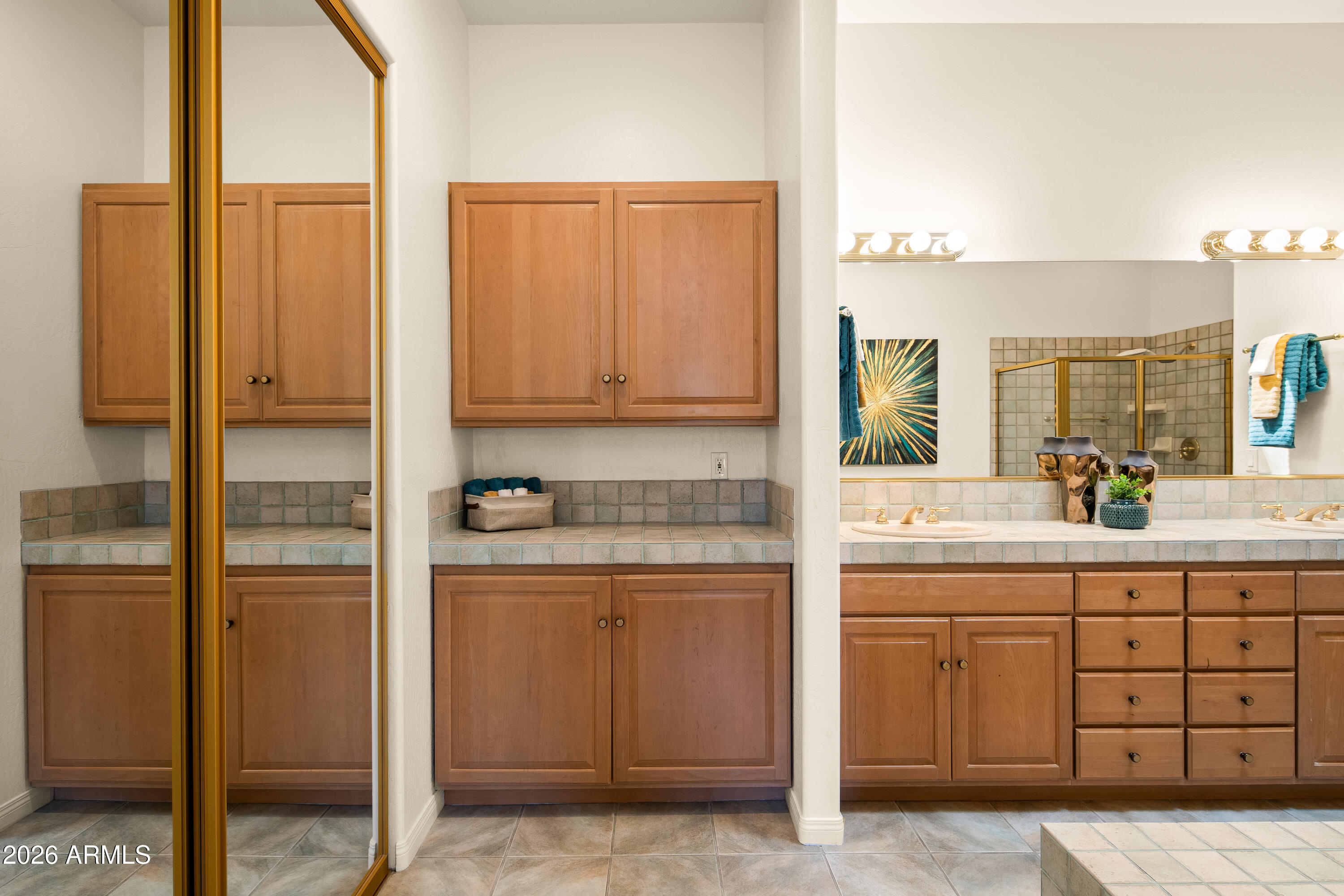 39 Rim Trail Circle Sedona, AZ 86351 - Photo 22 of 41 LARGE PRIMARY ENSUITE