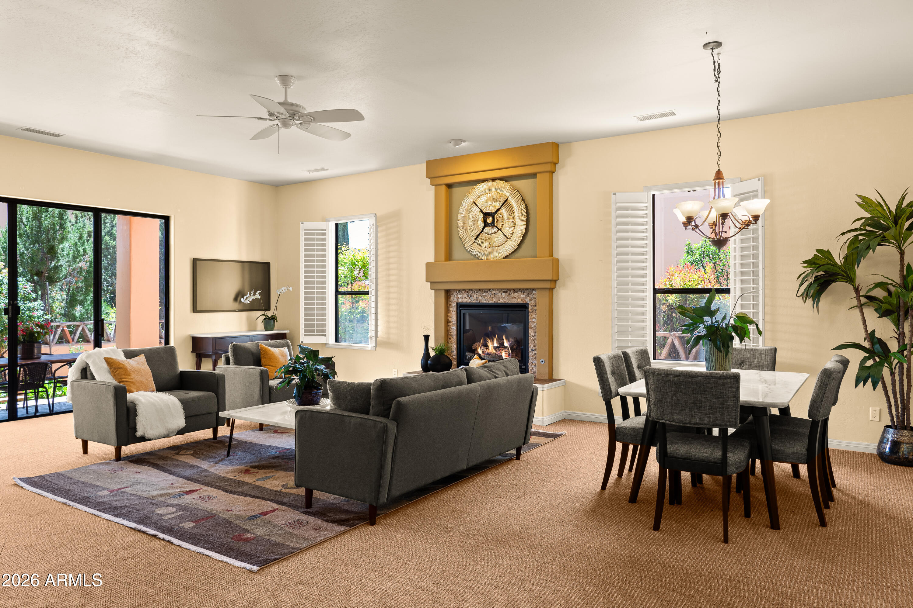 39 Rim Trail Circle Sedona, AZ 86351 - Photo 8 of 41 SPACIOUS GREAT ROOM