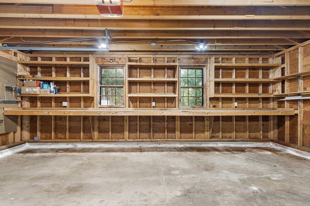 707 Sterling Road Lancaster, MA 01523 - Photo 33 of 40