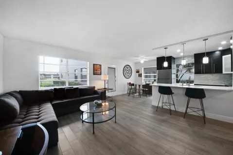 $194,000 | 21 Normandy A, Delray Beach, FL 33484