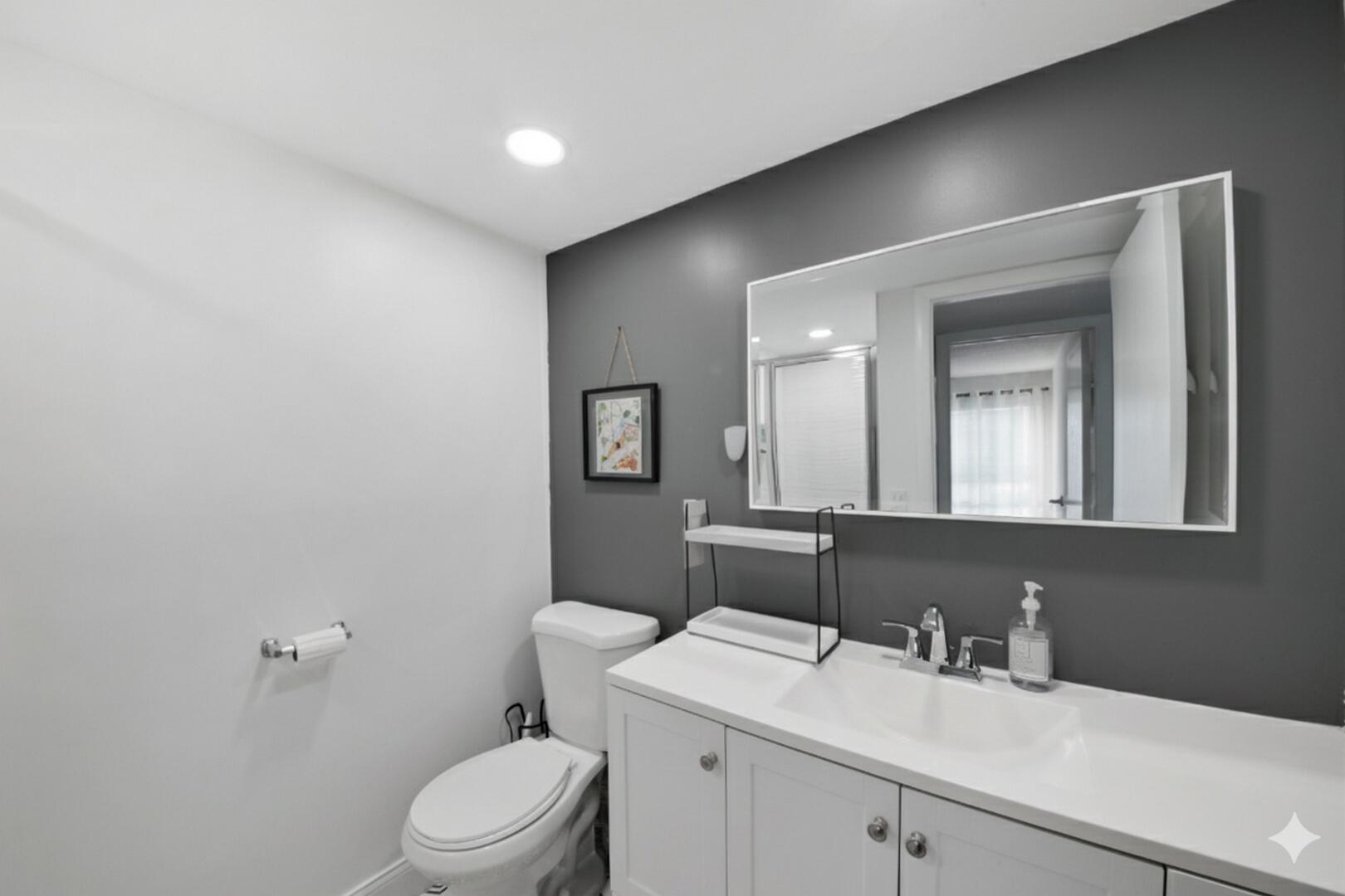 21 Normandy A Delray Beach, FL 33484 - Photo 22 of 32 primary bath