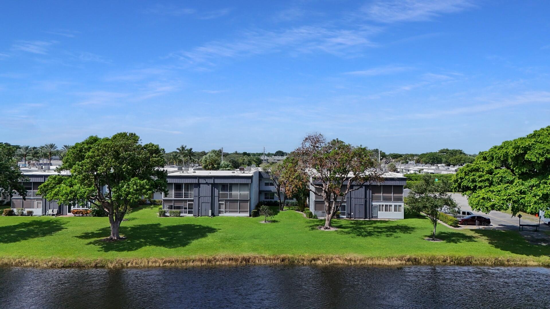 21 Normandy A Delray Beach, FL 33484 - Photo 31 of 32 building aerial