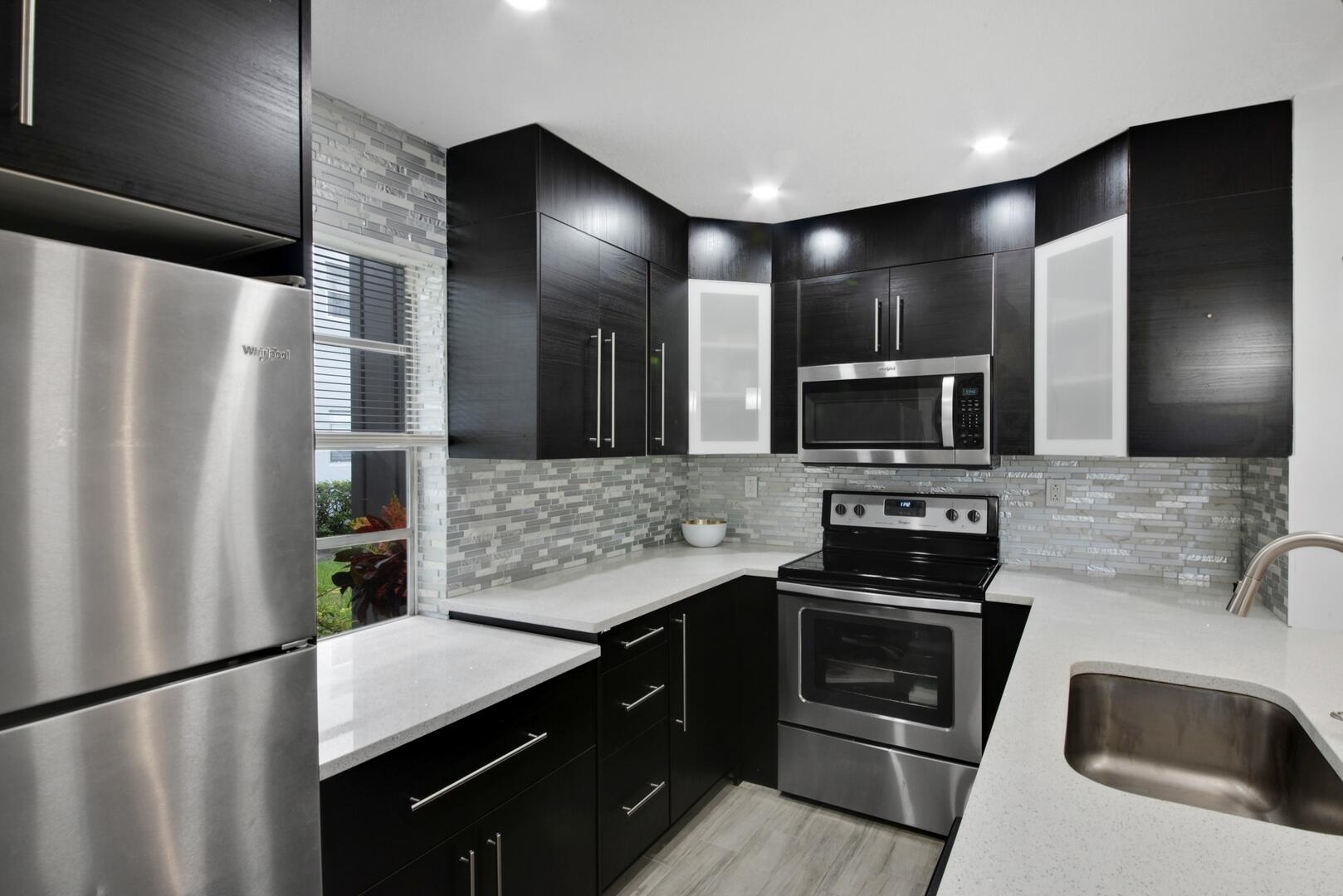 21 Normandy A Delray Beach, FL 33484 - Photo 5 of 32 kitchen