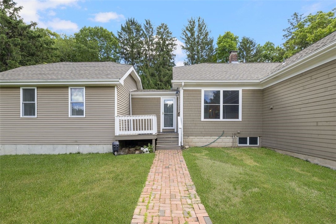 15 Little Pond County Road Cumberland, RI 02864 - Photo 3 of 32