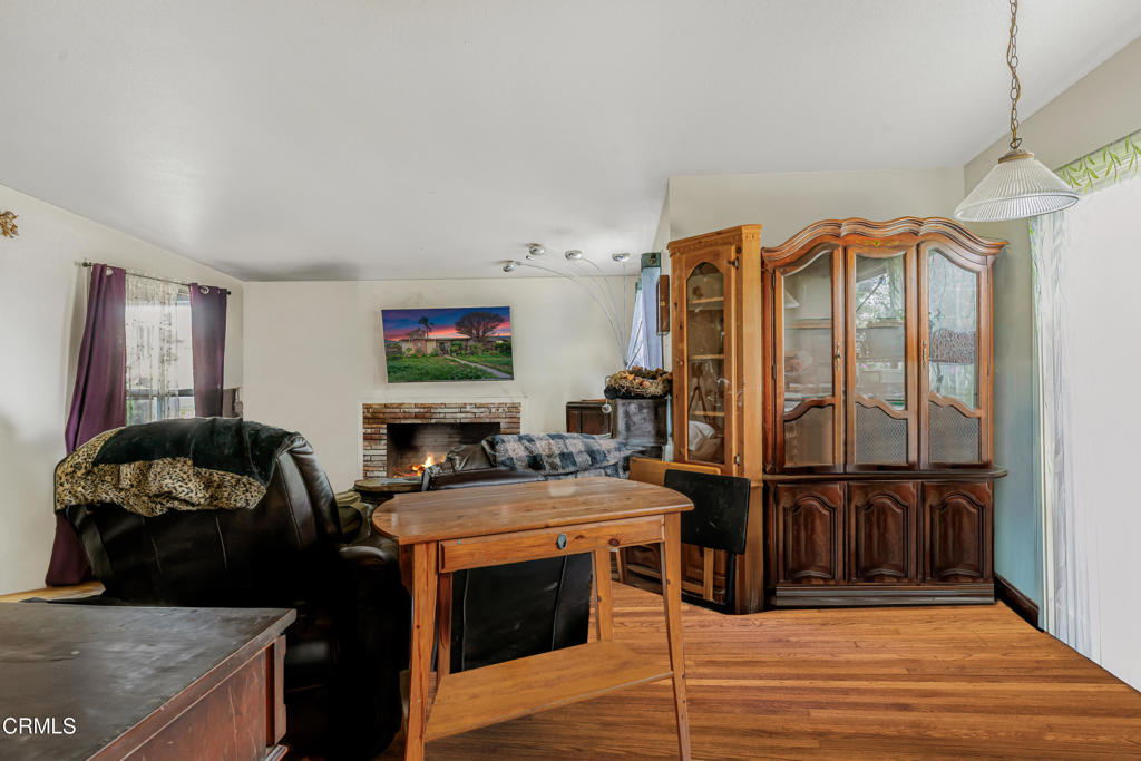 462 North M Street Oxnard, CA 93030 - Photo 5 of 28