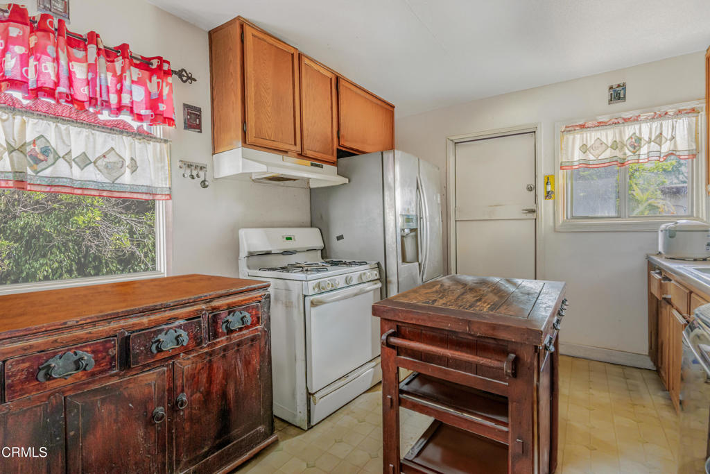 462 North M Street Oxnard, CA 93030 - Photo 7 of 28