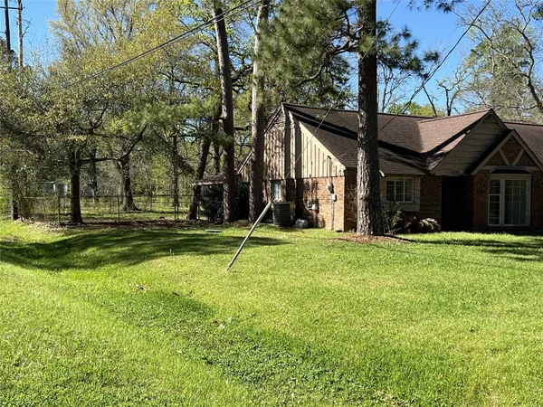 $269,900 | 12203 Hickory Hollow Lane, Pinehurst, TX 77362