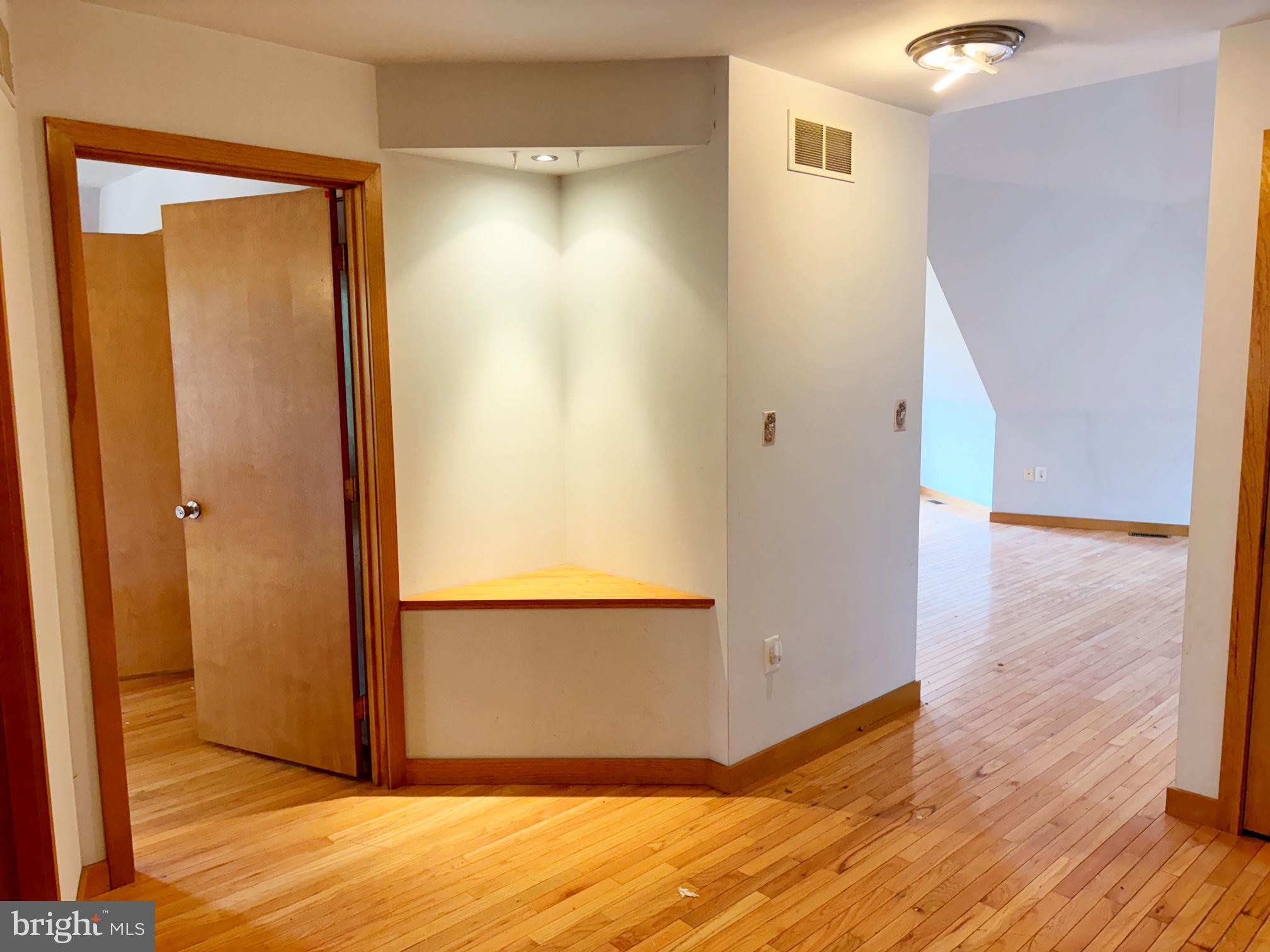 822 Deacon Road Hainesport, NJ 08036 - Photo 4 of 32 Gallery Image 4