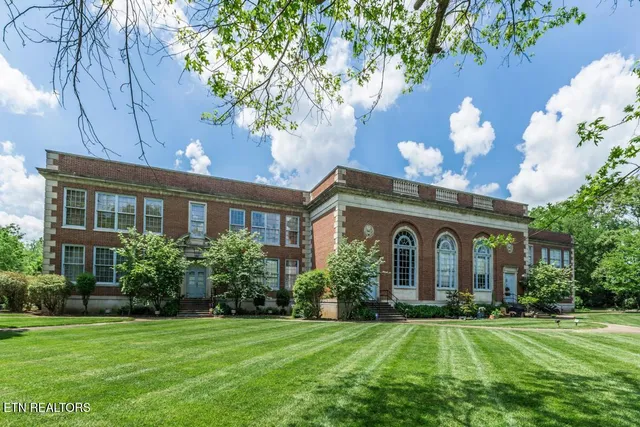 $349,000 | 523 North Bertrand Street, Unit 305, Knoxville, TN 37917