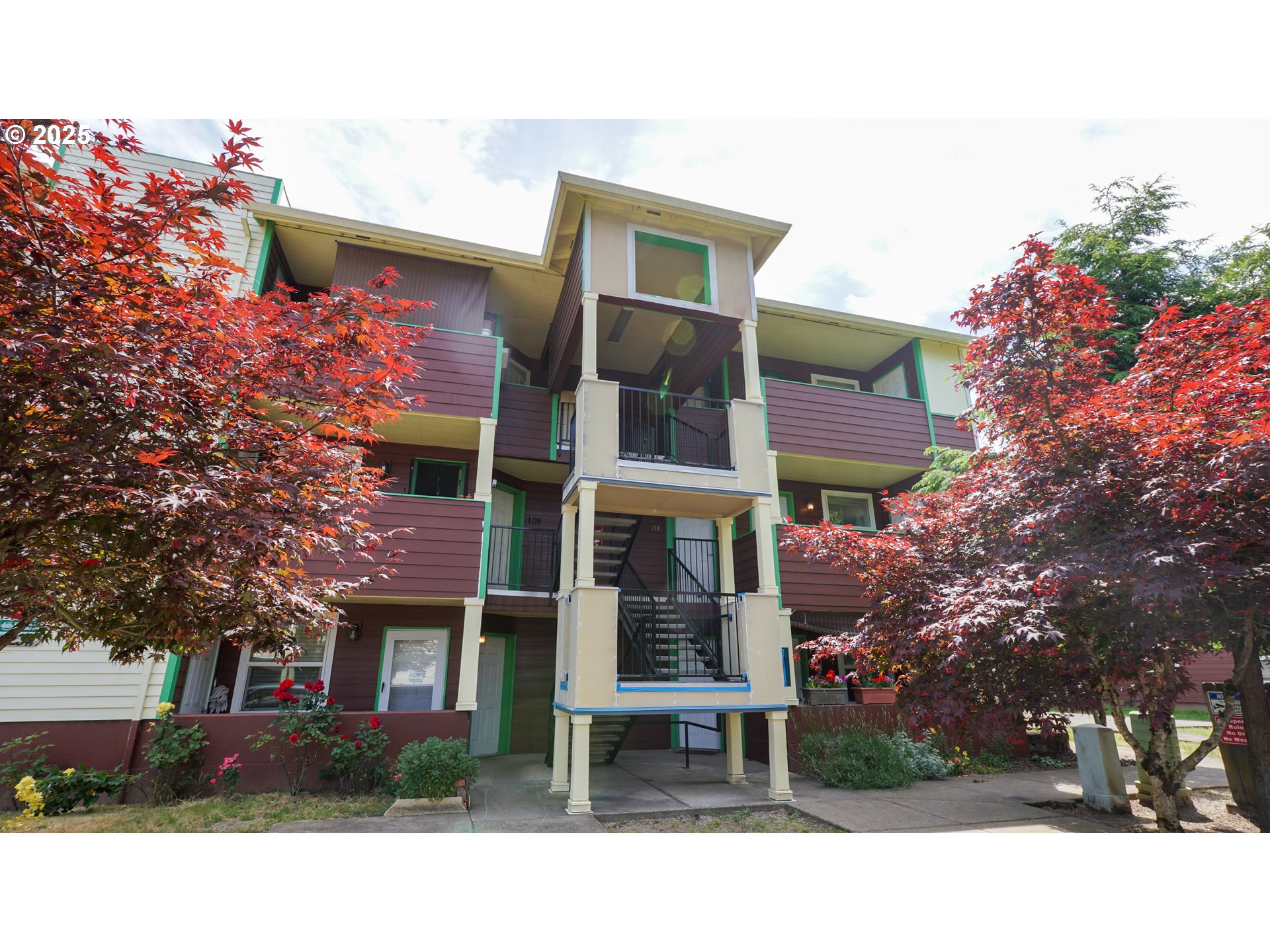 9234 Southeast Division Street, Unit 110 Portland, OR 97266 - Photo 1 of 27