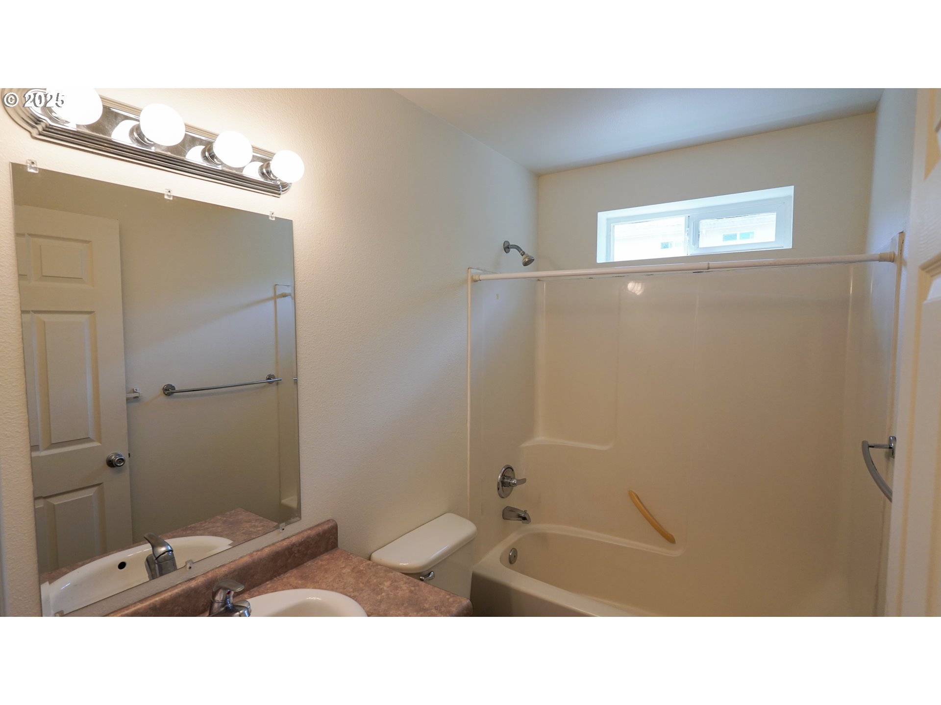 9234 Southeast Division Street, Unit 110 Portland, OR 97266 - Photo 13 of 27