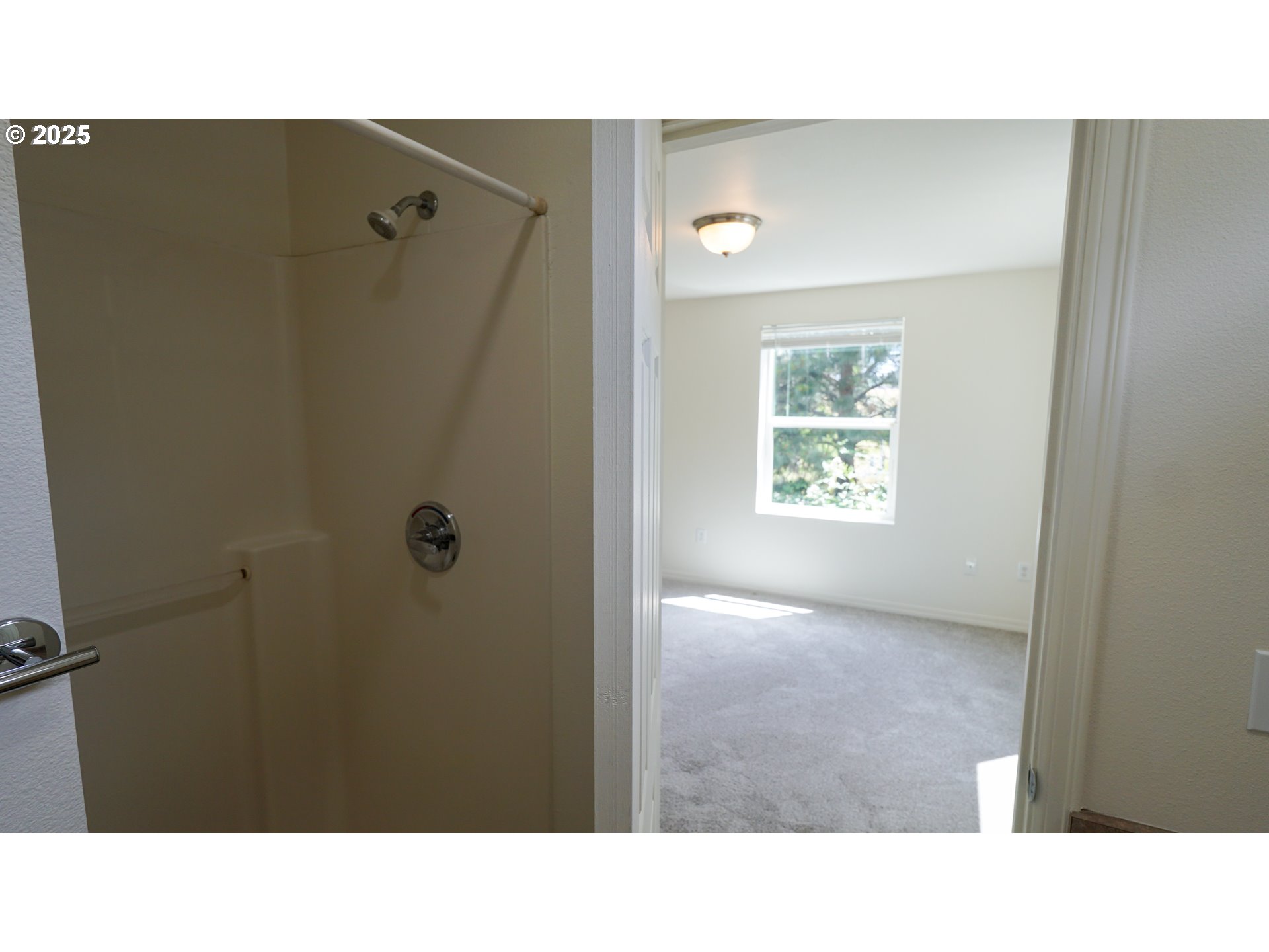 9234 Southeast Division Street, Unit 110 Portland, OR 97266 - Photo 21 of 27