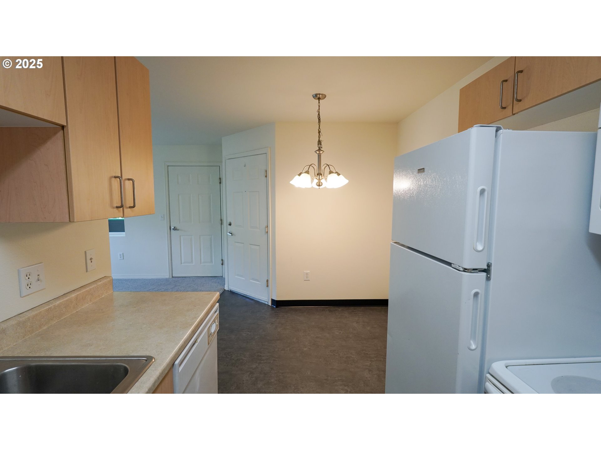 9234 Southeast Division Street, Unit 110 Portland, OR 97266 - Photo 7 of 27