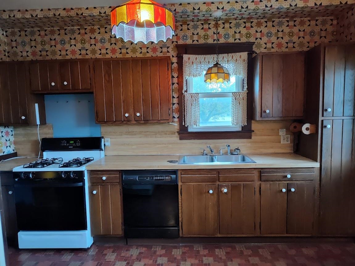 600 Shattuck Road Saginaw, MI 48604 - Photo 17 of 76