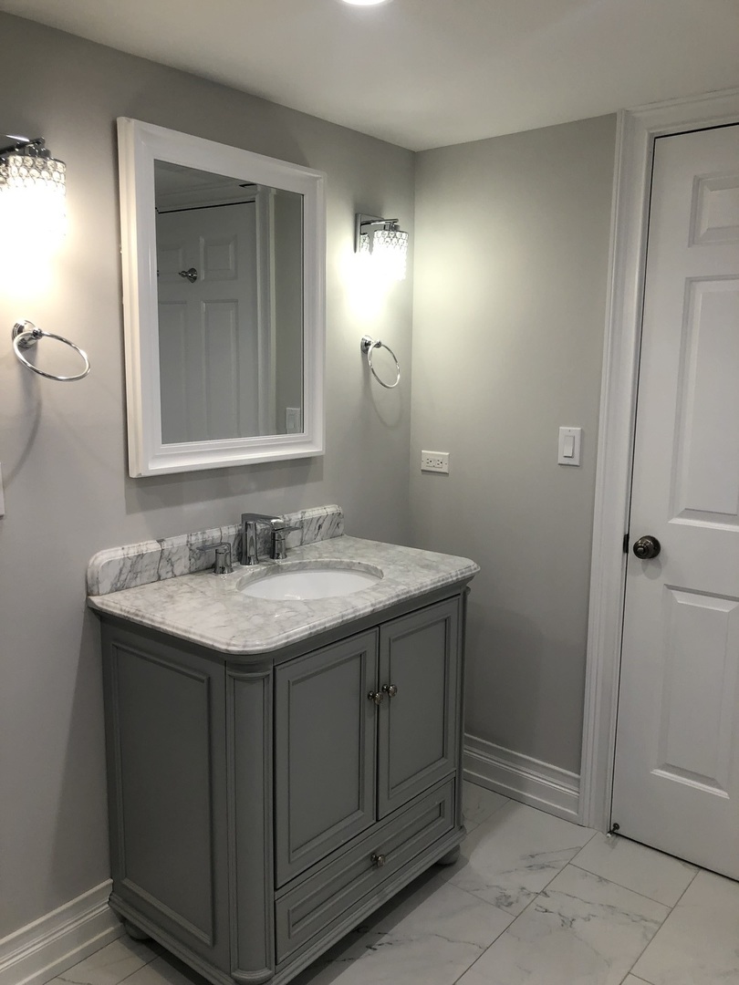2004 Milton Avenue Park Ridge, IL 60068 - Photo 13 of 25 Gallery Image 13