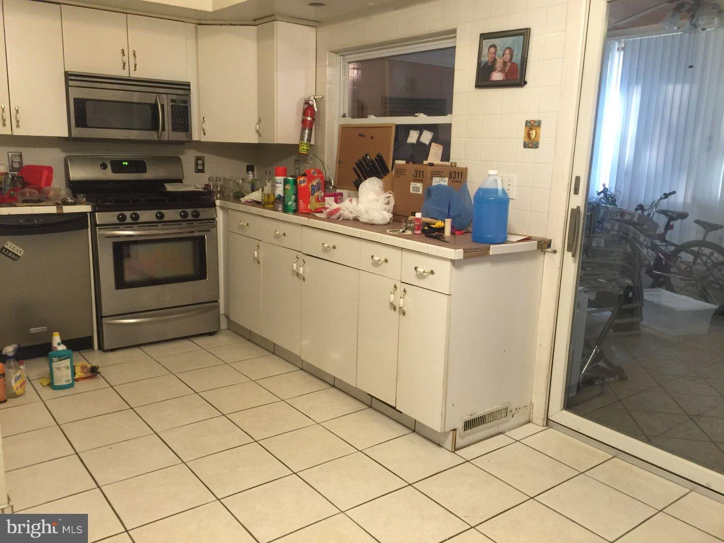 12242 Rambler Road Philadelphia, PA 19154 - Photo 3 of 15