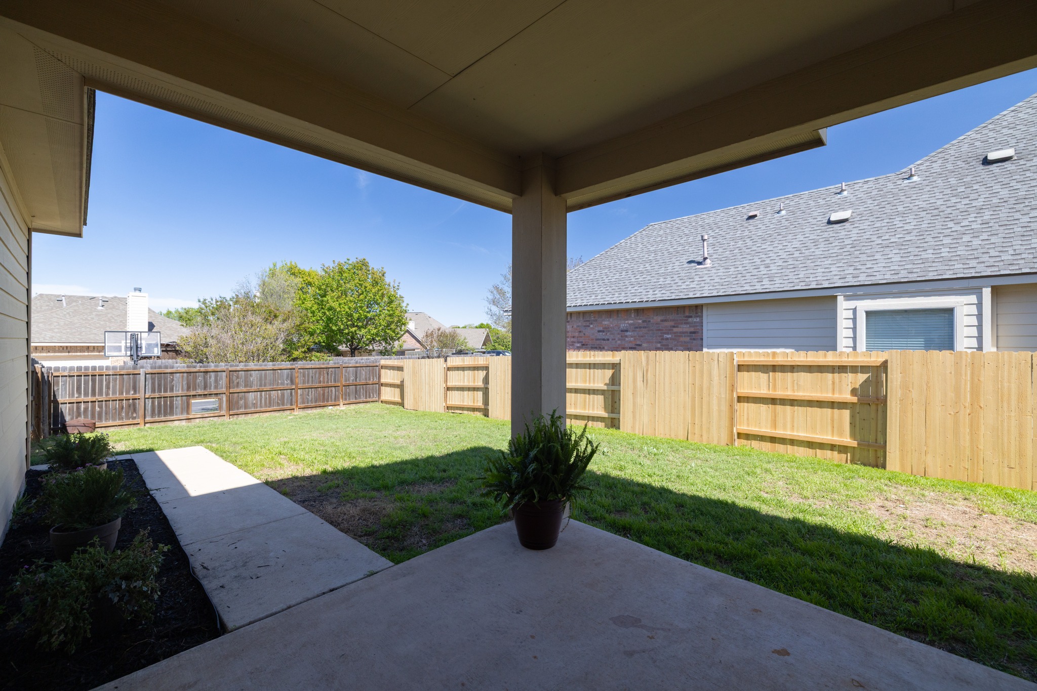 222 Sycamore Street Georgetown, TX 78633 - Photo 27 of 32