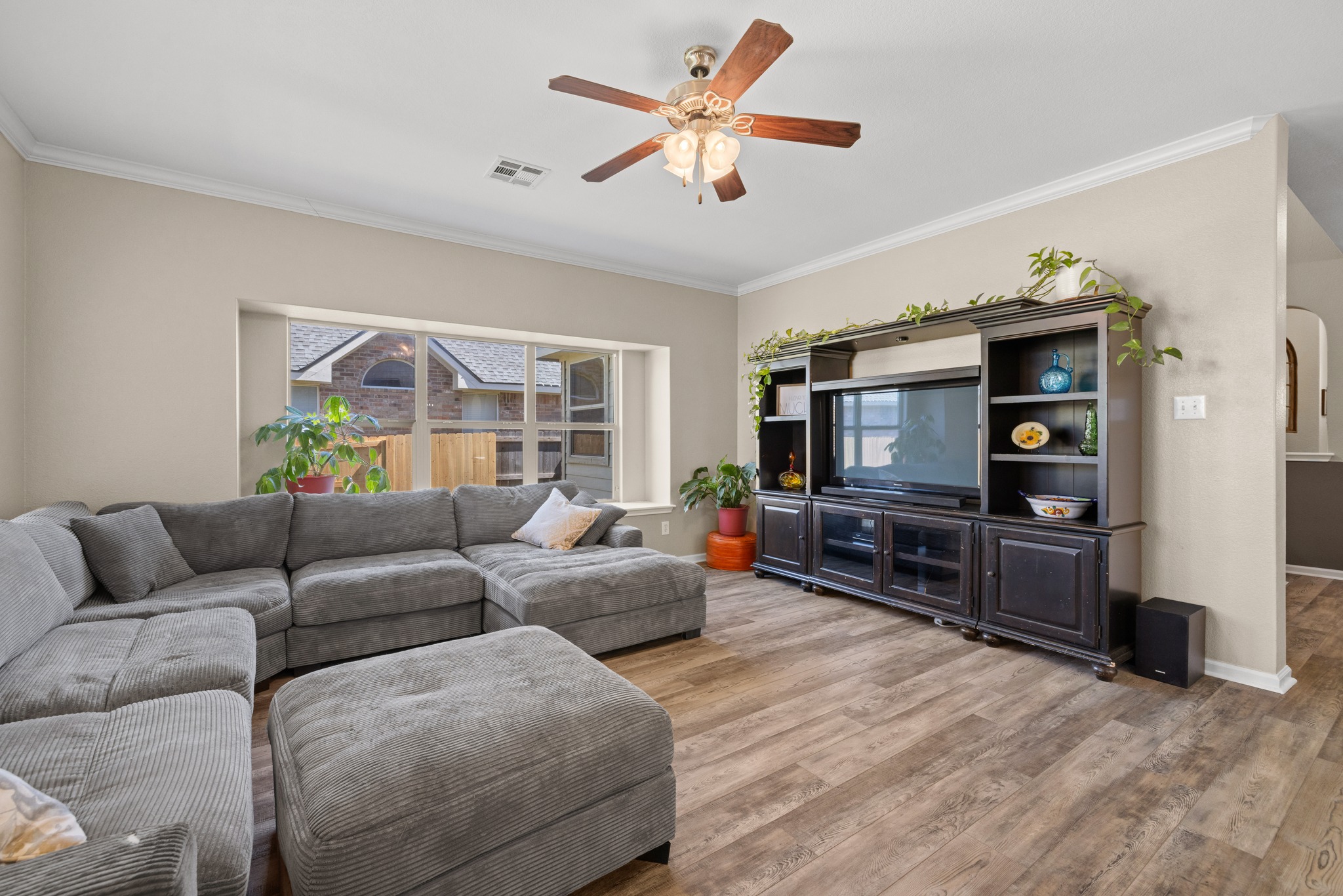 222 Sycamore Street Georgetown, TX 78633 - Photo 10 of 32