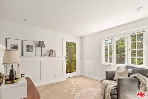 $1,999,999 | 3339 Bennett Drive, Los Angeles, CA 90068