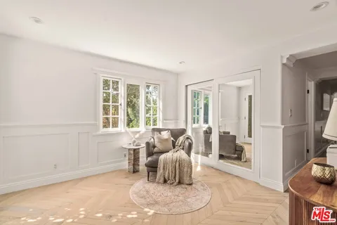 $1,999,999 | 3339 Bennett Drive, Los Angeles, CA 90068