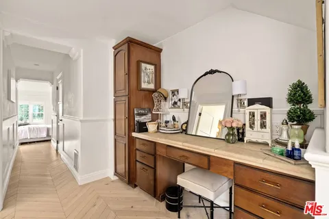 $1,999,999 | 3339 Bennett Drive, Los Angeles, CA 90068