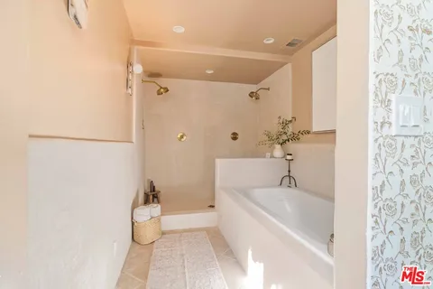 $1,999,999 | 3339 Bennett Drive, Los Angeles, CA 90068