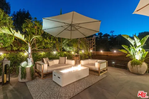 $1,999,999 | 3339 Bennett Drive, Los Angeles, CA 90068