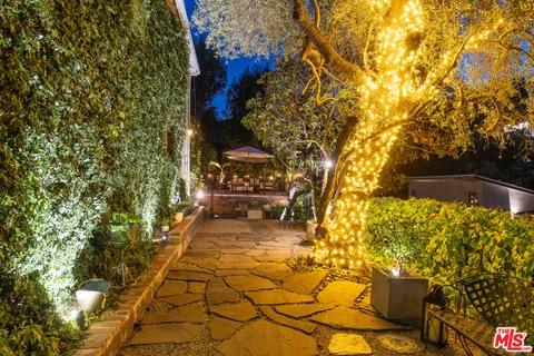 $1,999,999 | 3339 Bennett Drive, Los Angeles, CA 90068